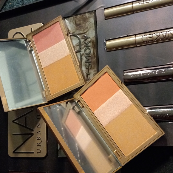 RARE VINTAGE URBAN DECAY NAKED MAKEUP VAULT VOL THREE - Picture 6 of 14